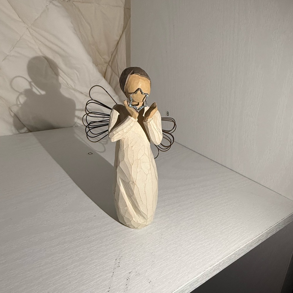 Willow Tree “bright star” (2004)angel